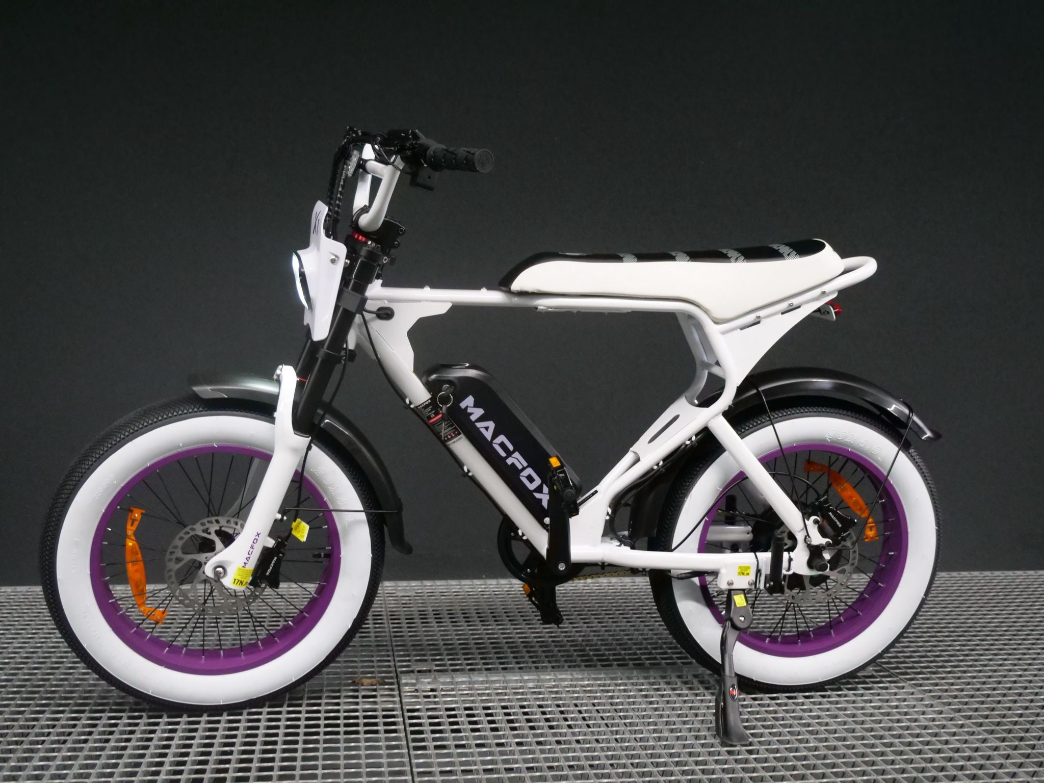 Macfox X1S x Bs.zay Elektrische Fatbike – Incl. Spatborden, Slot & Telefoonhouder