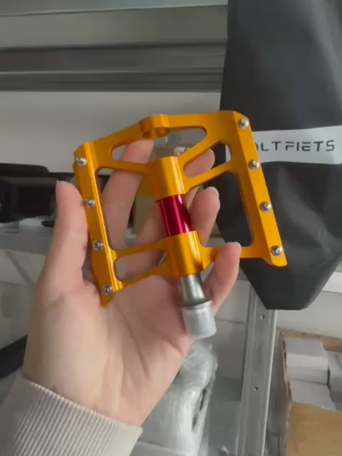 Voltfiets Fatbike 3-delige Accessoires Bundel – Zoom Remset, CNC Pedalen & Lock-On Handvatten
